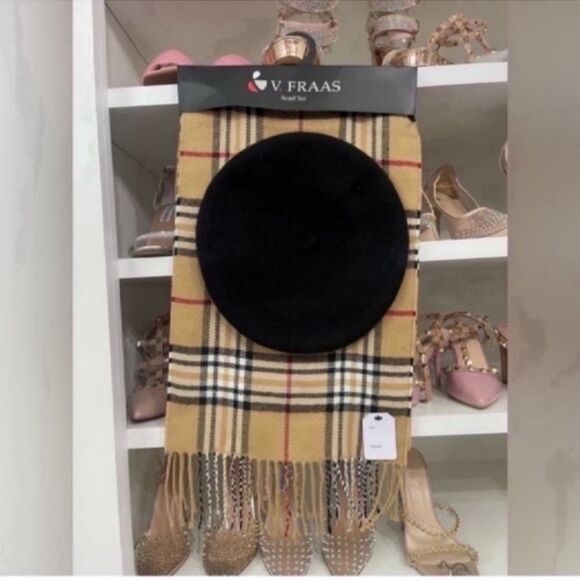 V. Fraas Plaid Scarf and Black Beret Set - Picture 8 of 11
